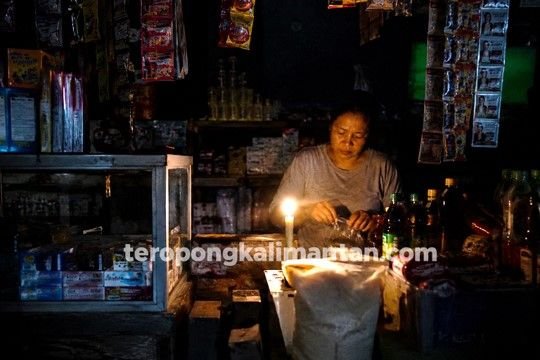 Gambar Pemadaman Listrik Bergilir di Kalbar Rugikan UMKM, DPR Dorong PLN Berikan Kompensasi dan Transparansi - pemadaman l...