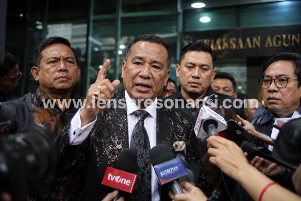 Gambar Iwakum Kecam Hotman Paris, Desak Minta Maaf kepada Wartawan - Iwakum kecam Hotman Paris