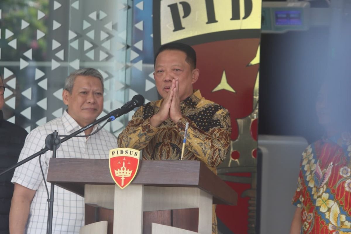 Gambar Kasus Eks Jampidsus Febrie Adriansyah: Ujian Independensi Penegakan Hukum dan Desakan KPK Ambil Alih Penyidikan - K...